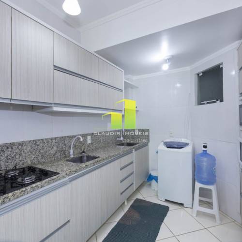 Apartamento 2 dormitrios na Praia de Bombinhas - 