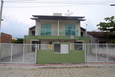 Duplex 200 mts da Praia de bombas 