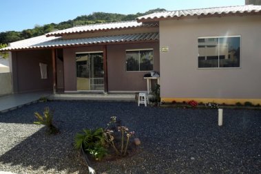 Casa 3 dormitrios com hidromassagem